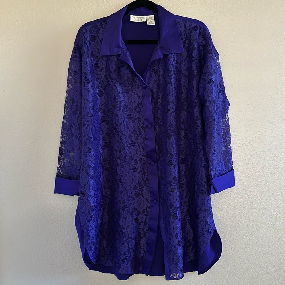 Vintage Victoria’s Secret gold label lace oversized nightgown